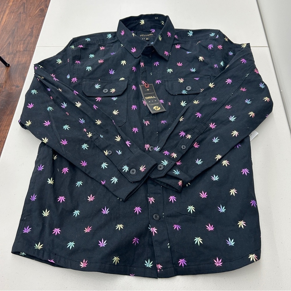 Drill Clothing Black Top with Multicolor Foil Leaf Design size XL